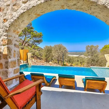 Elegant 2br Stone Retreat With Private Pool Tatil Evi